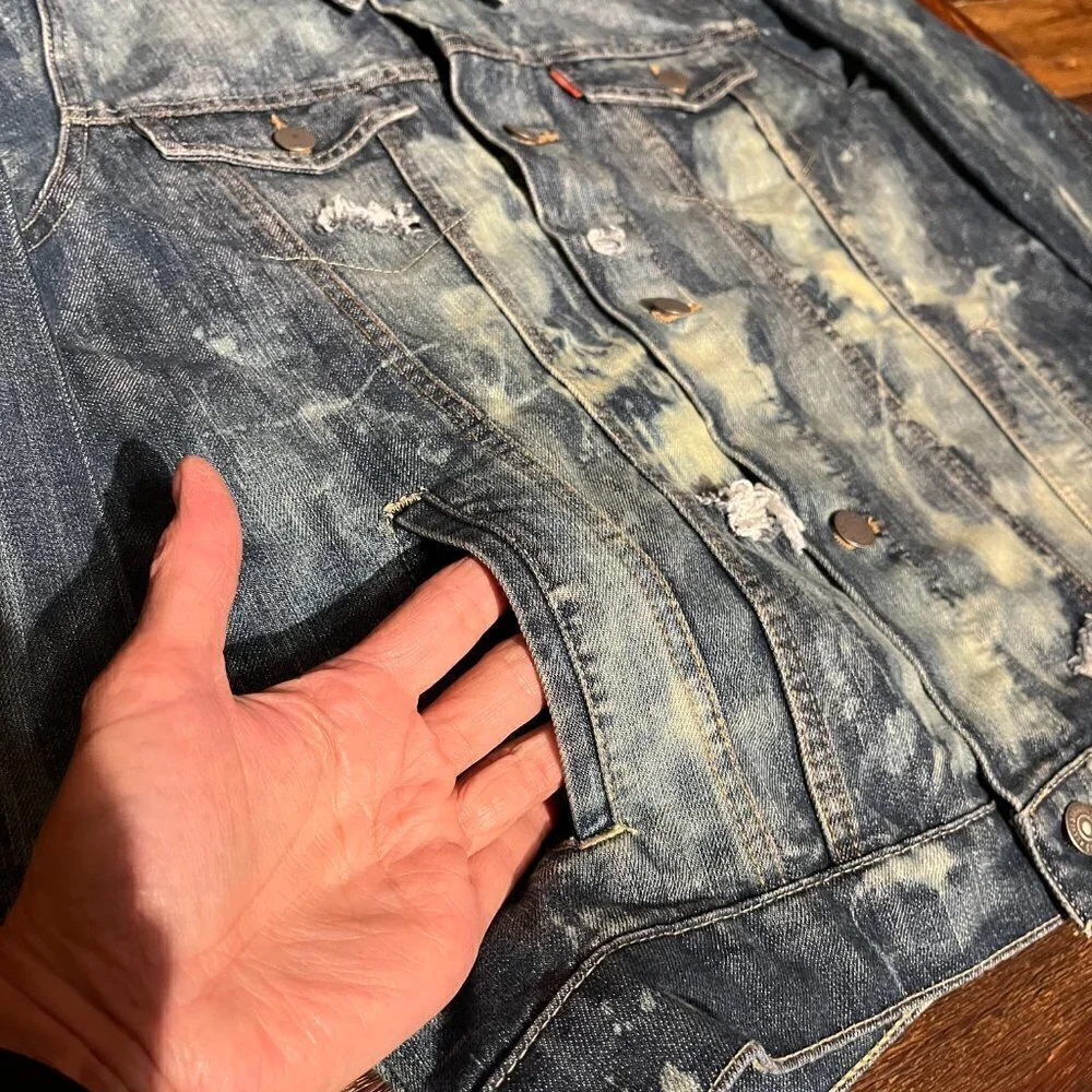 Levi's Trucker Jacket Destroyed Bleached Jean Denim